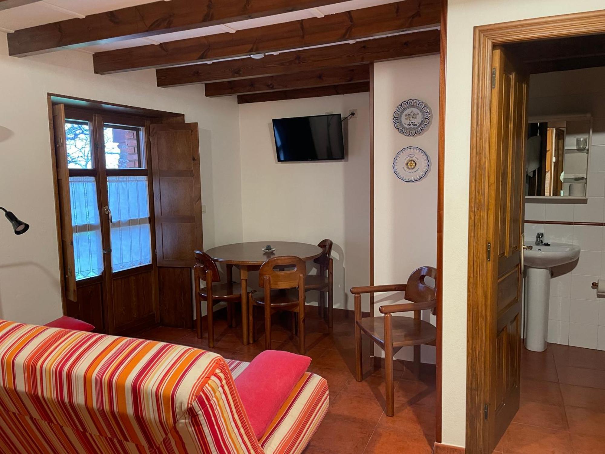 Apartamentos El Cueto De Los Collado Villanueva de Pria Exterior photo